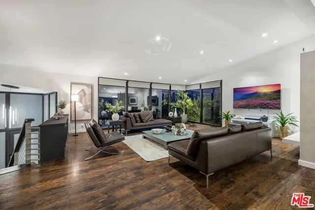 $18,500 | 9596 Shirley Lane, Beverly Hills, CA 90210