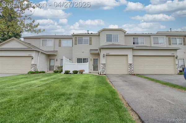 $165,000 | 26793 Kirkway Circle, Trenton, MI 48183