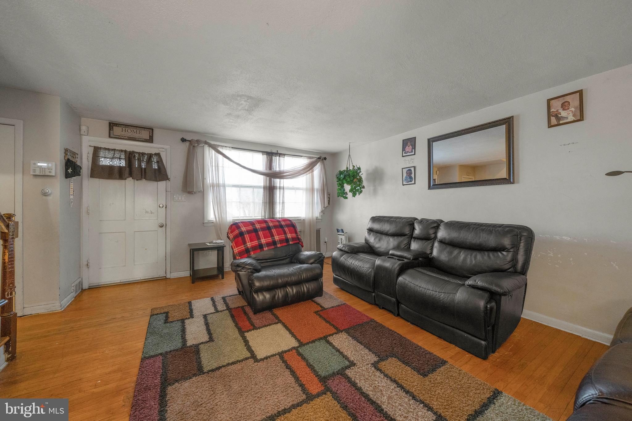 1349 Harshaw Road Brookhaven, PA 19015 - Photo 4 of 24