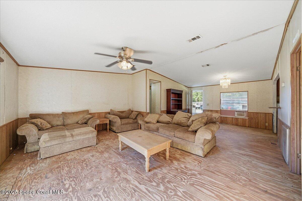 4245 Royal Palm Avenue Cocoa, FL 32926 - Photo 6 of 29 Living Room