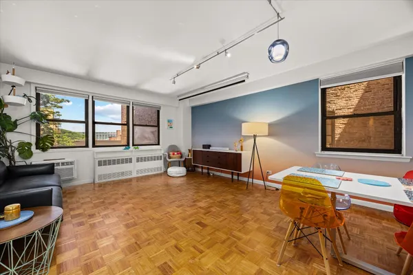 $275,000 | 579 West 215th Street, Unit 5C | Inwood