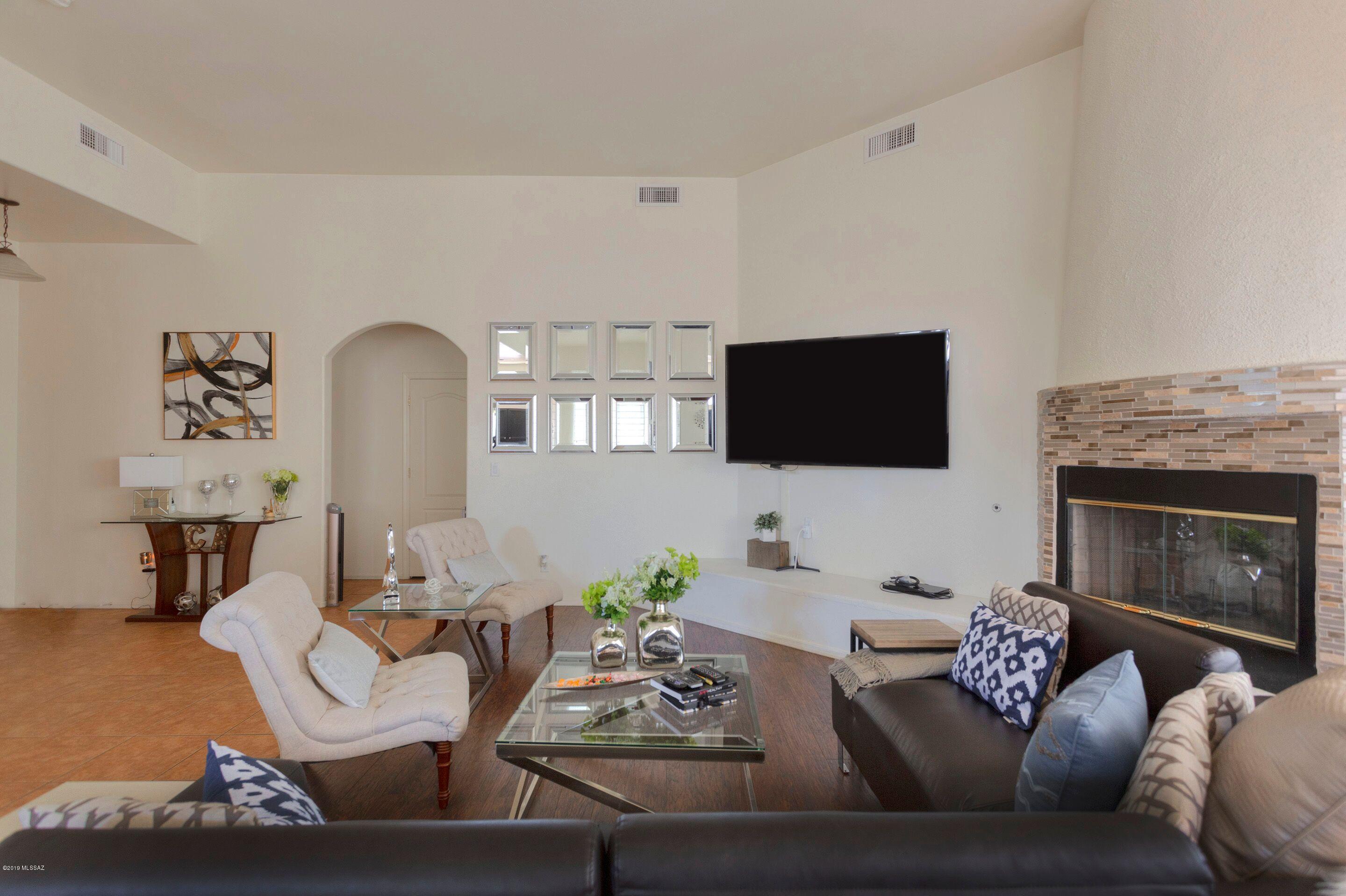 312 Via Bella Donna Rio Rico, AZ 85648 - Photo 2 of 23