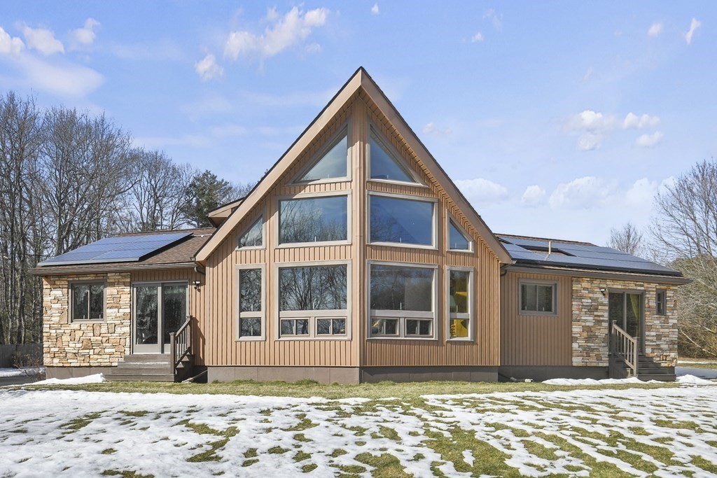 18 Mayo Road Hubbardston, MA 01452 - Photo 3 of 42 Gallery Image 3