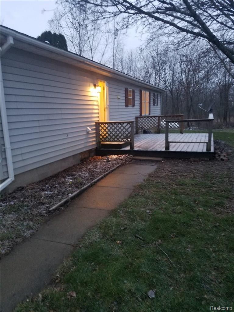 6627 West Lovejoy Road Fowlerville, MI 48836 - Photo 21 of 23 21.jpg