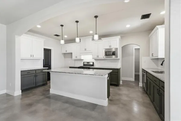 $495,000 | 4870 County Road 1037, Celeste, TX 75423