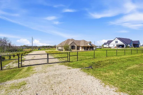 $495,000 | 4870 County Road 1037, Celeste, TX 75423