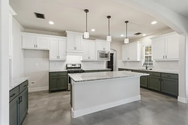 $495,000 | 4870 County Road 1037, Celeste, TX 75423