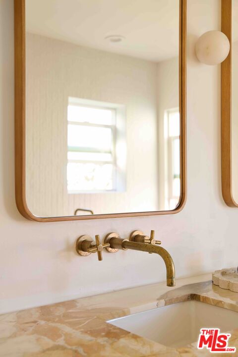 3234 Lowry Road Los Angeles, CA 90027 - Photo 18 of 56