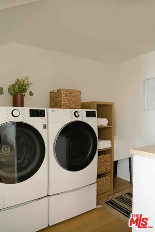 $2,998,000 | 3234 Lowry Road, Los Angeles, CA 90027