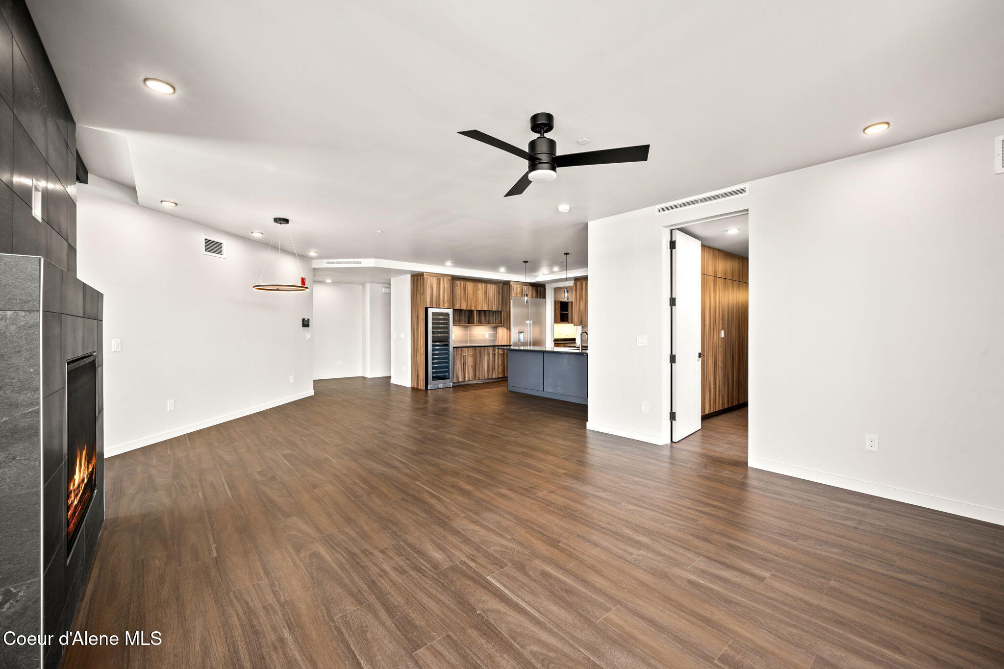 116 South 3rd Street, Unit 605 Coeur D'Alene, ID 83814 - Photo 16 of 64 Living room