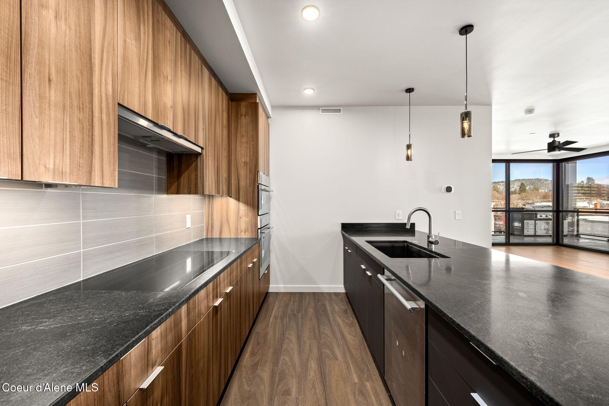 116 South 3rd Street, Unit 605 Coeur D'Alene, ID 83814 - Photo 5 of 64 Kitchen