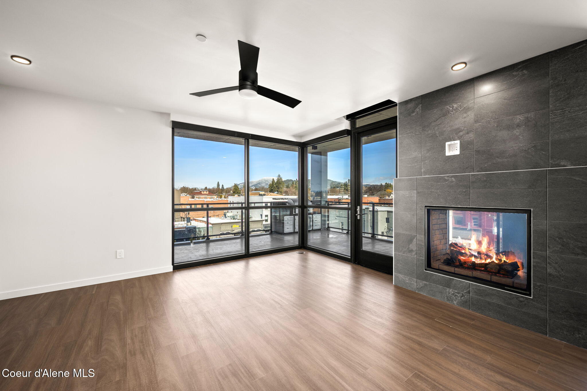 116 South 3rd Street, Unit 605 Coeur D'Alene, ID 83814 - Photo 10 of 64 Living room