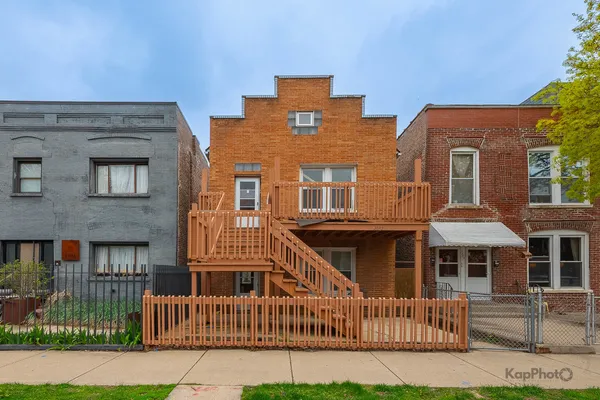 $749,900 | 2642 West Superior Street, Chicago, IL 60612