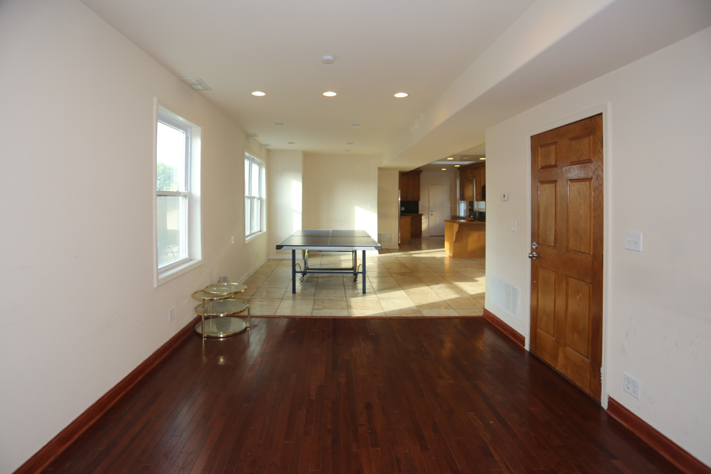 2458 North Clybourn Avenue, Unit 2F Chicago, IL 60614 - Photo 9 of 20 a view of a living room and hardwood floor