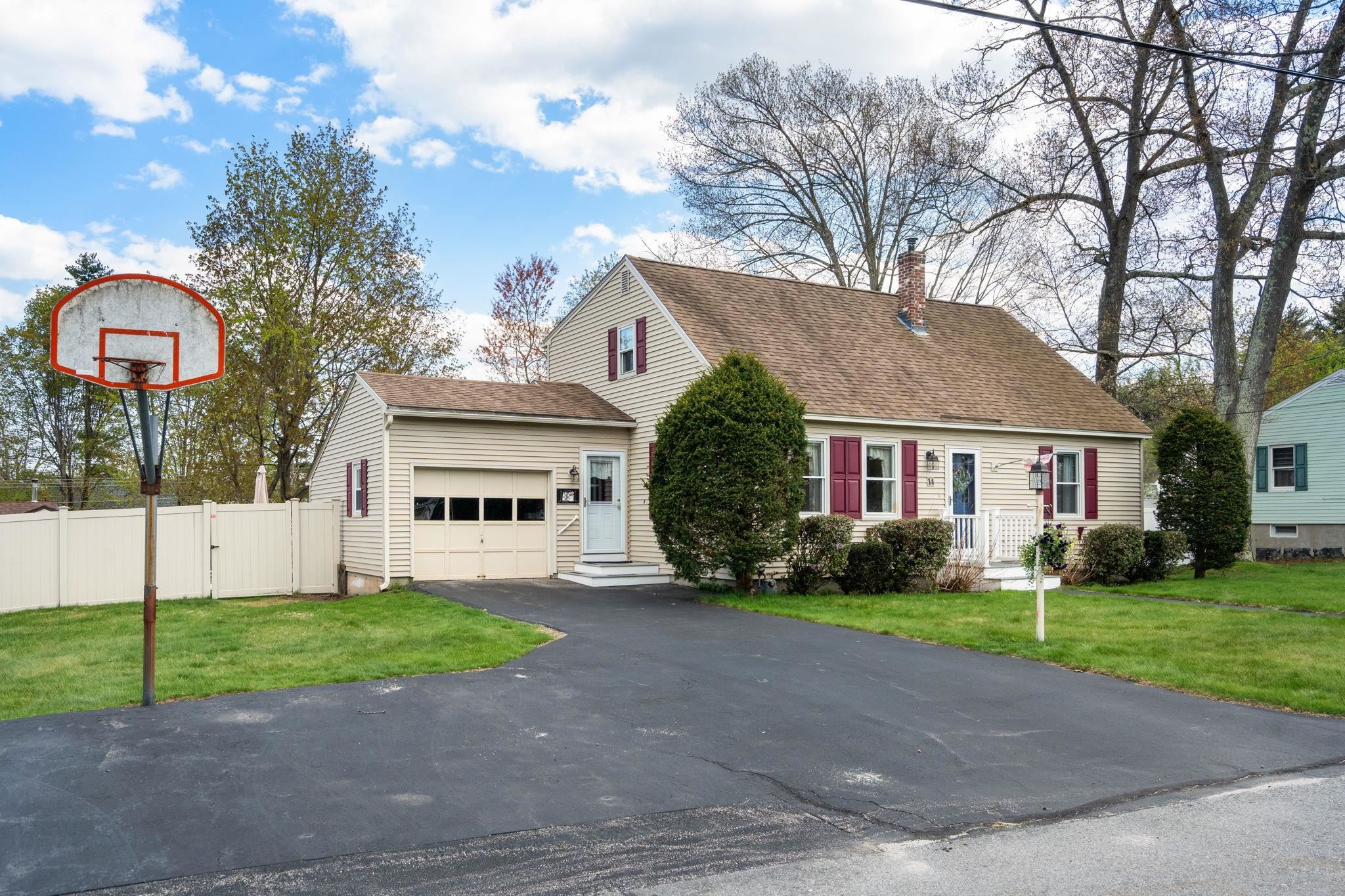 14 Trinity Drive Nashua, NH 03063 - Photo 4 of 31