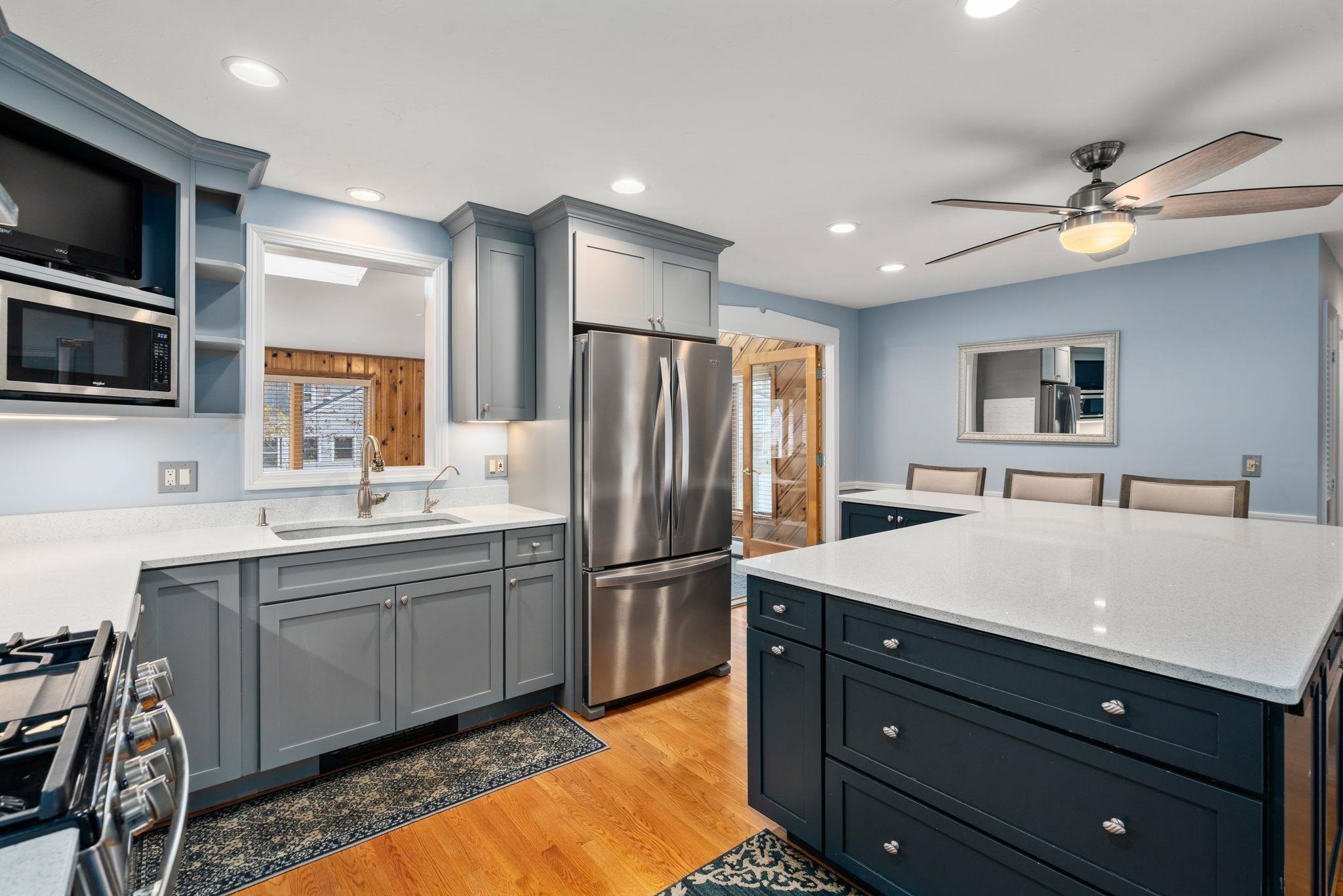 14 Trinity Drive Nashua, NH 03063 - Photo 5 of 31