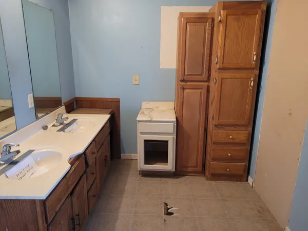$119,900 | 20128 Marcellus Highway, Decatur, MI 49045