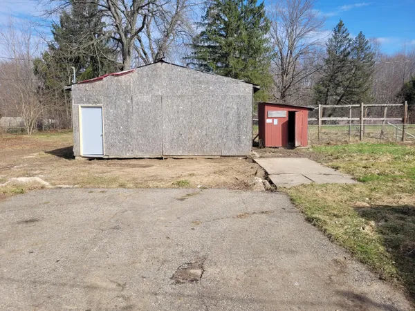 $119,900 | 20128 Marcellus Highway, Decatur, MI 49045