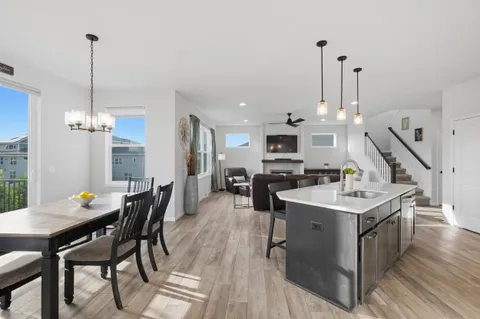 $590,000 | 5326 North Peninsula Way, McFarland, WI 53558