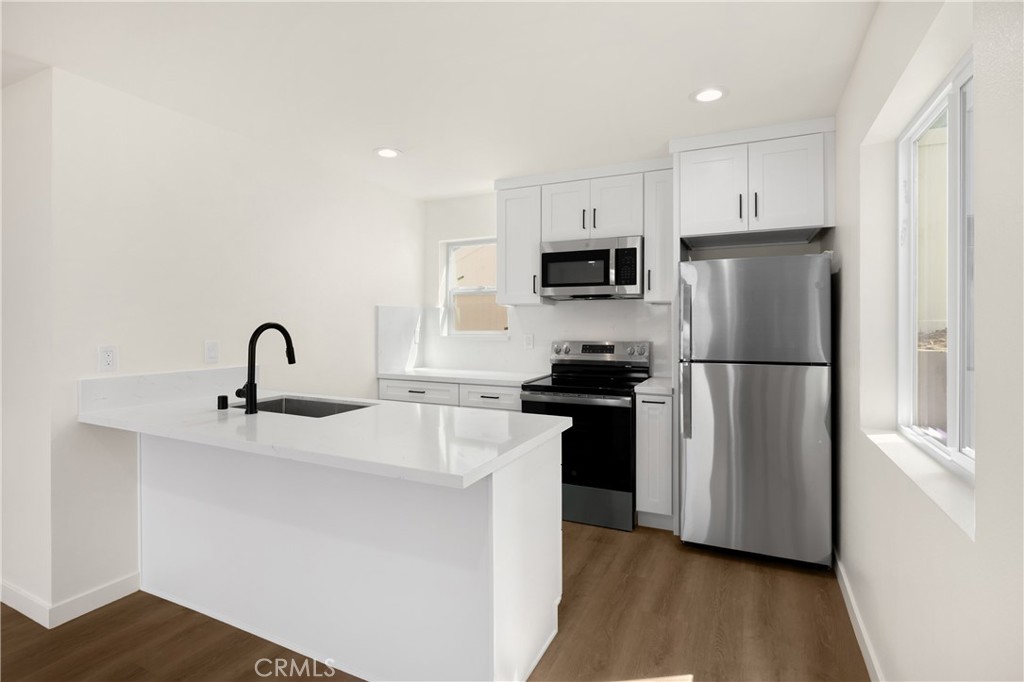 102 East Avenida San Gabriel, Unit C San Clemente, CA 92672 - Photo 2 of 34