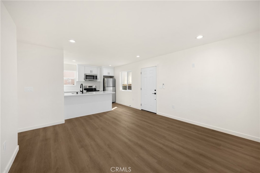 102 East Avenida San Gabriel, Unit C San Clemente, CA 92672 - Photo 6 of 34