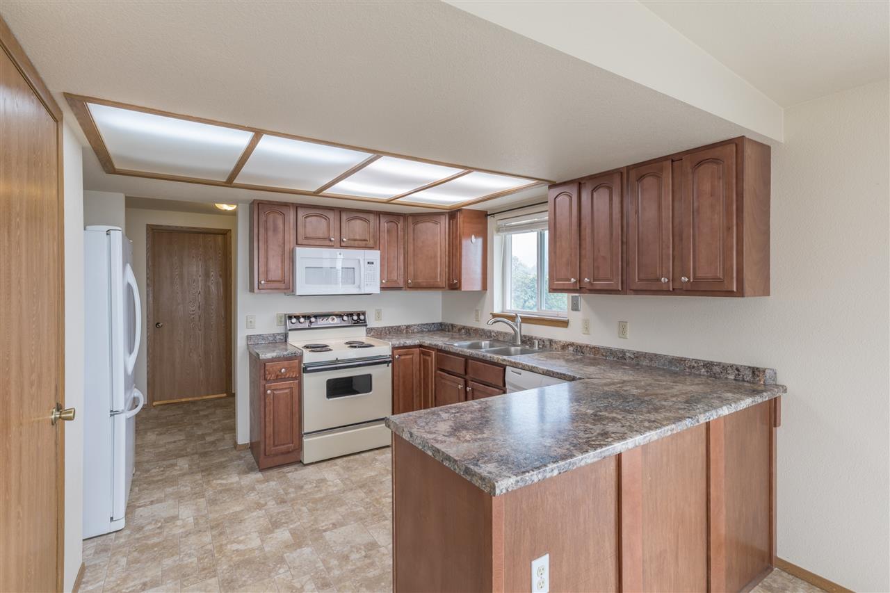 5302 East Jamieson Road Spokane, WA 99223 - Photo 9 of 20