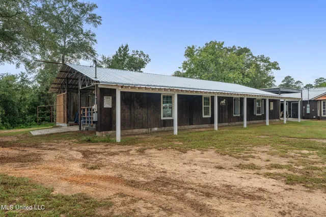$600,000 | 9641 F S 301, Brooklyn, MS 39425
