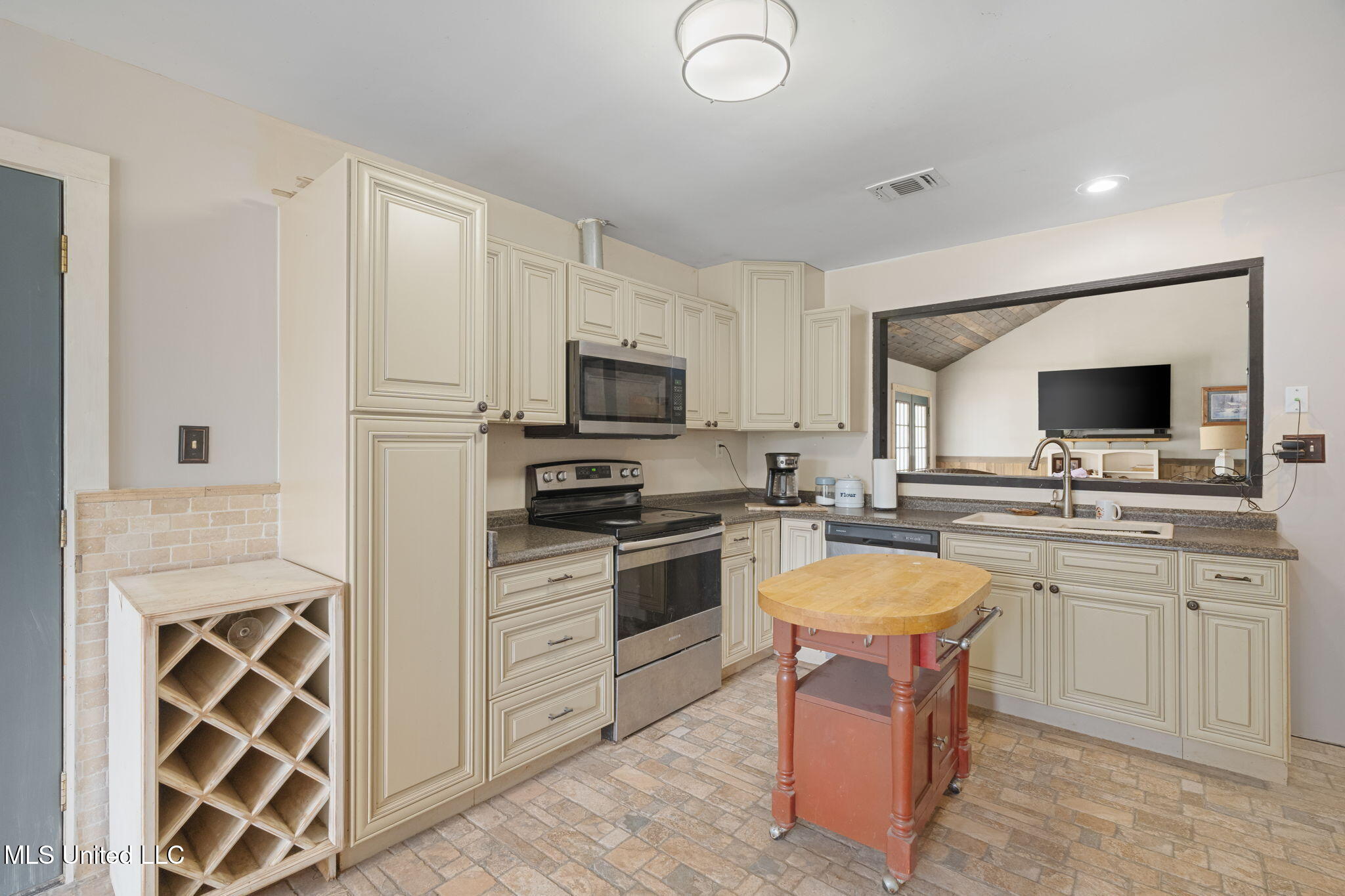 9641 F S 301 Brooklyn, MS 39425 - Photo 20 of 39 9641_Janice_Brooklyn_Rd-19