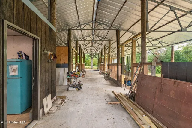 $600,000 | 9641 F S 301, Brooklyn, MS 39425