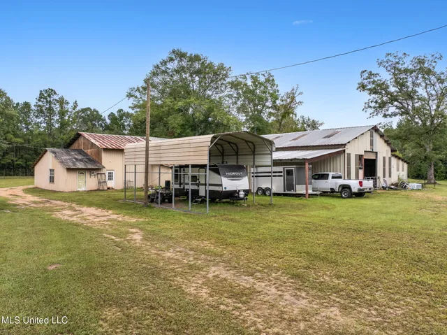 $600,000 | 9641 F S 301, Brooklyn, MS 39425