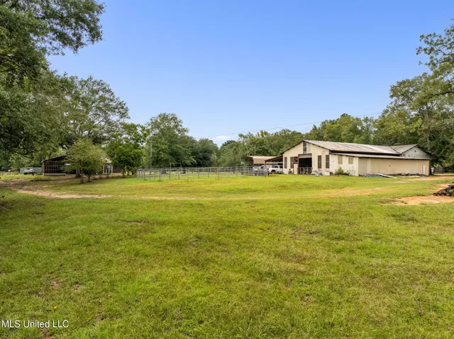 $600,000 | 9641 F S 301, Brooklyn, MS 39425
