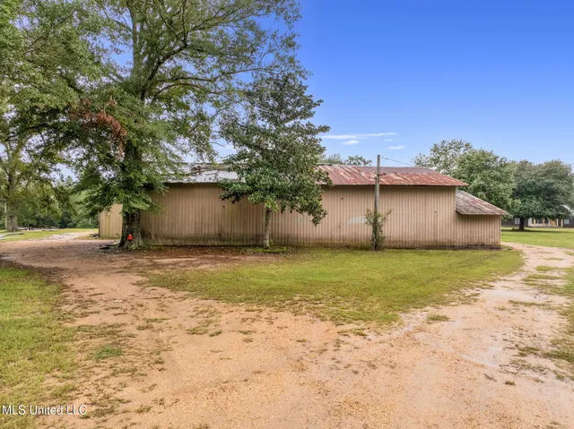 $600,000 | 9641 F S 301, Brooklyn, MS 39425