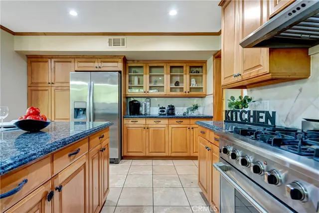 $1,395,000 | 19445 Plummer Street, Northridge, CA 91324