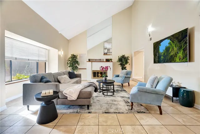 $1,395,000 | 19445 Plummer Street, Northridge, CA 91324