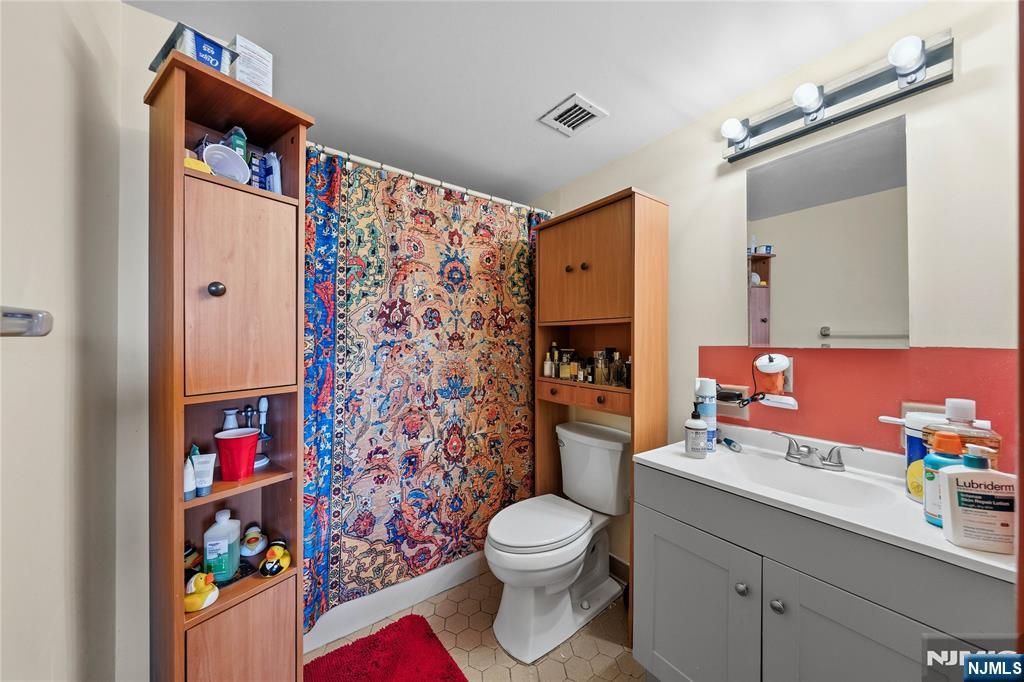 344 Prospect Avenue, Unit 2E Hackensack, NJ 07601 - Photo 17 of 20