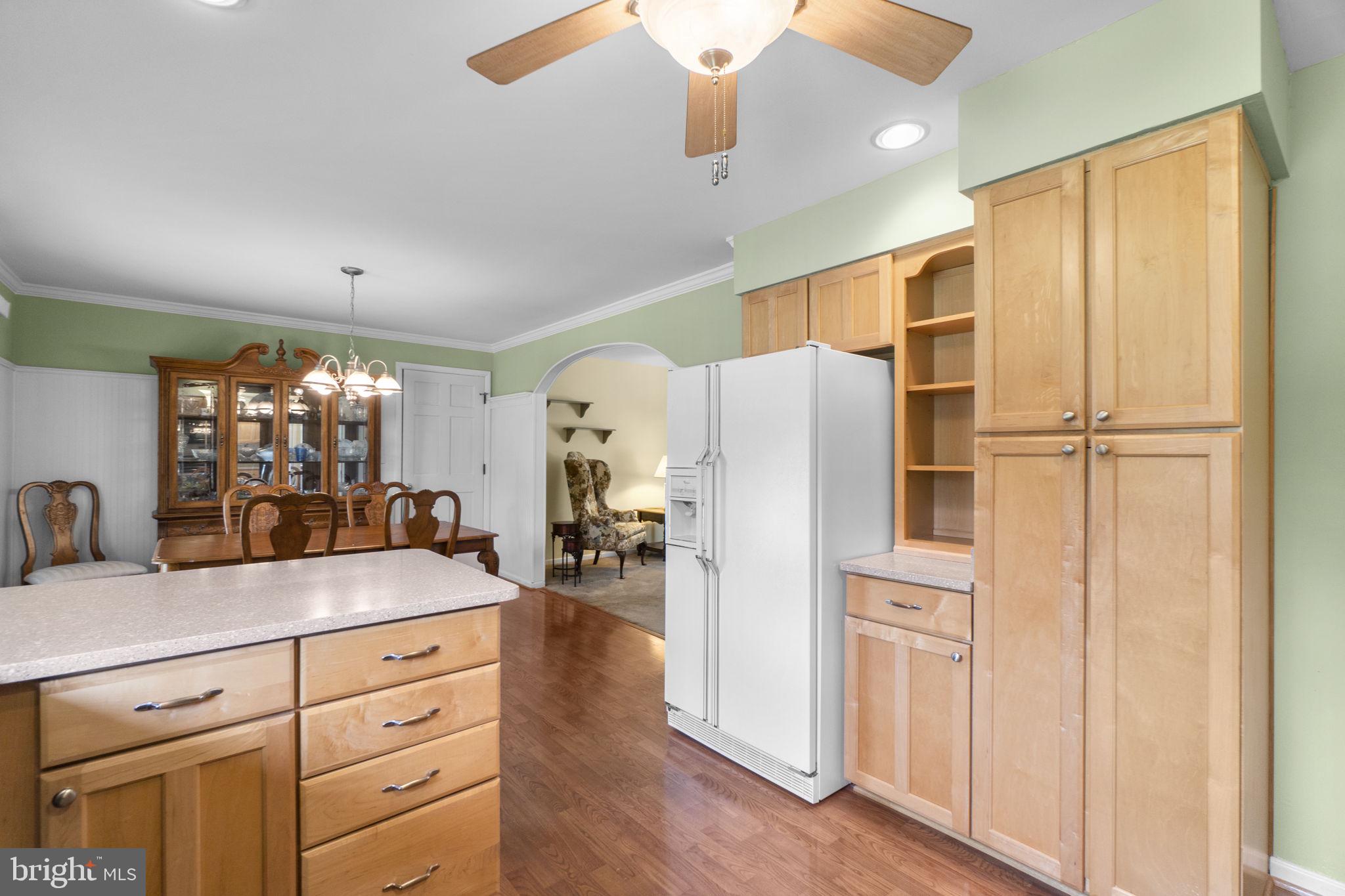 557 Oak Tree Road Westminster, MD 21157 - Photo 6 of 42 Kitchen