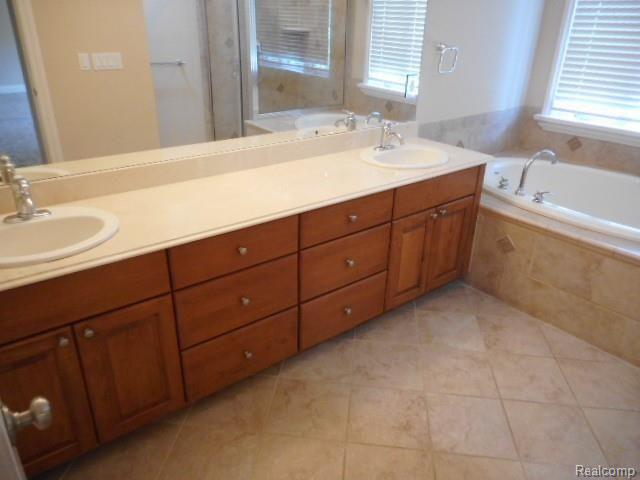 653 Langley Road Rochester Hills, MI 48309 - Photo 55 of 75