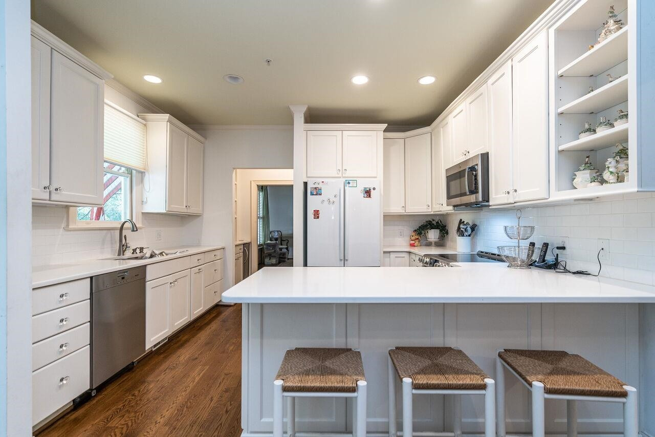 100 Edenburgh Road, Unit 204 Raleigh, NC 27608 - Photo 11 of 22 Photo 11