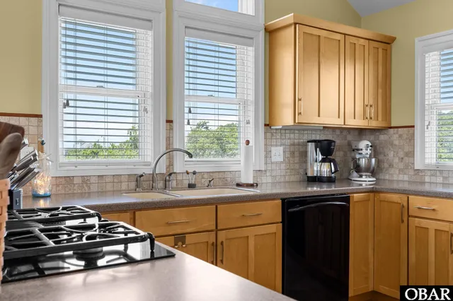 $1,100,000 | 50295 Snug Harbor Drive, Frisco, NC 27920