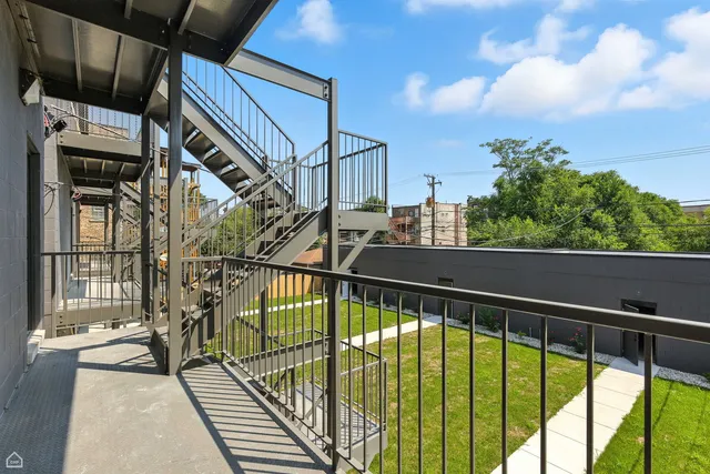 $2,950 | 4629 South Michigan Avenue, Unit 2, Chicago, IL 60653