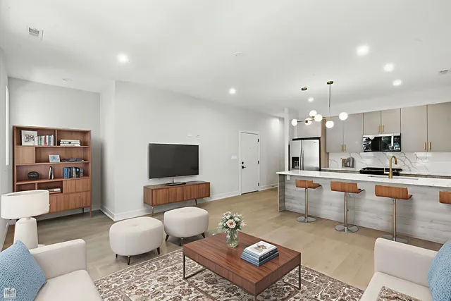 $2,950 | 4629 South Michigan Avenue, Unit 2, Chicago, IL 60653