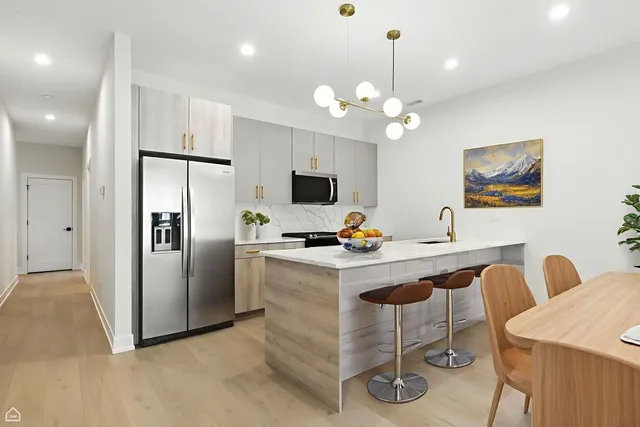 $2,950 | 4629 South Michigan Avenue, Unit 2, Chicago, IL 60653