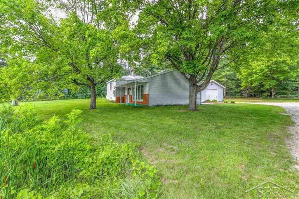 1346 West Pine River Road Breckenridge, MI 48615 - Photo 34 of 44 50049210-33.JPG