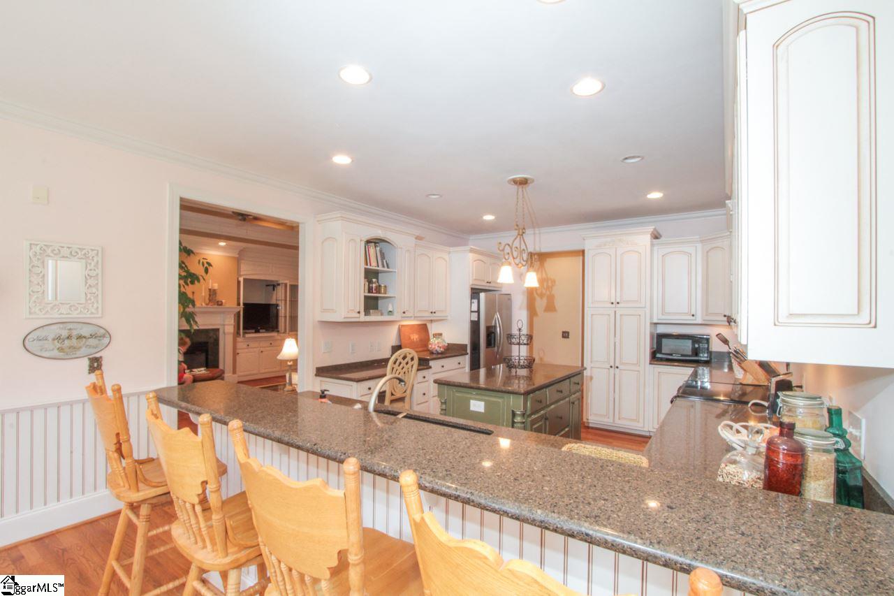 115 Birch River Road Greenville, SC 29611 - Photo 9 of 36 Gallery Image 9