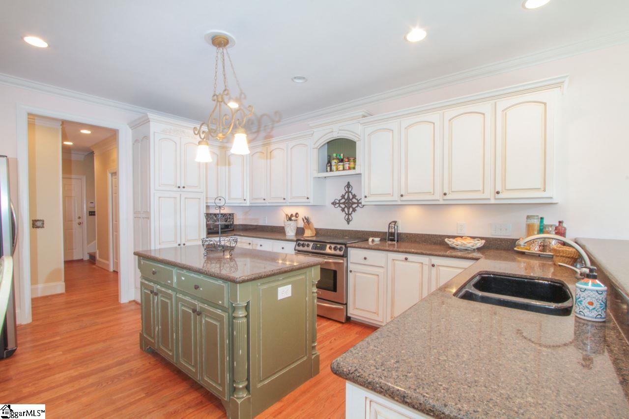 115 Birch River Road Greenville, SC 29611 - Photo 10 of 36 Gallery Image 10