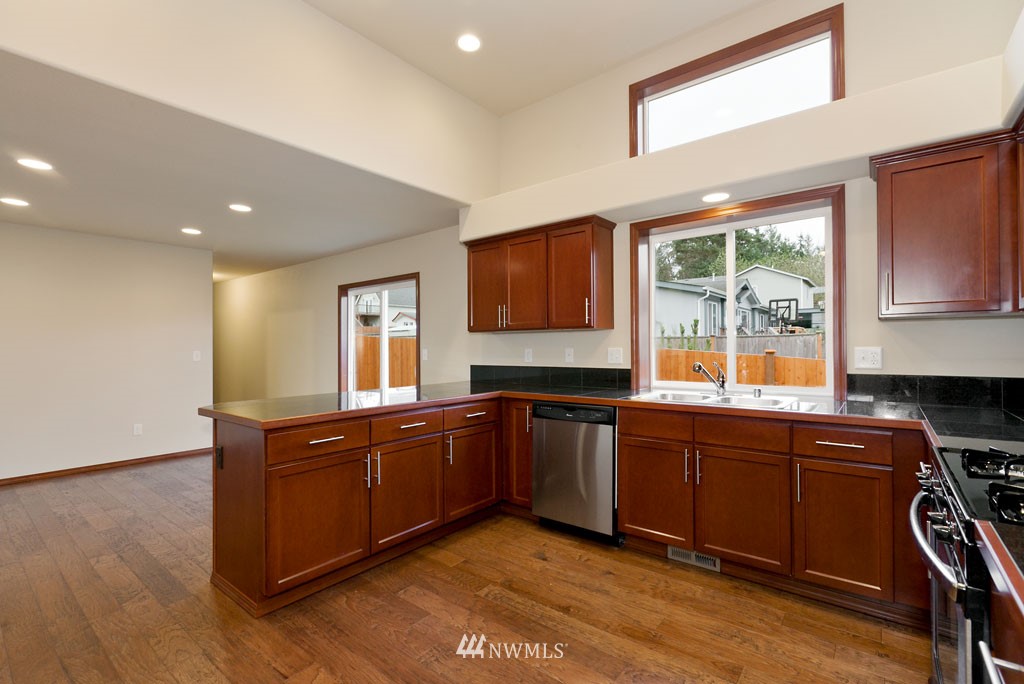 460 Barry Loop Mount Vernon, WA 98274 - Photo 4 of 5 Gallery Image 4