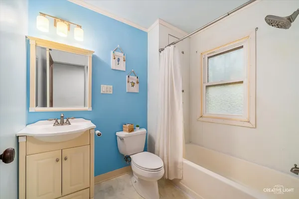 $305,000 | 644 Columbia Avenue, Elgin, IL 60120