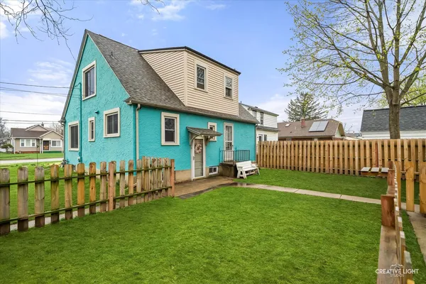 $305,000 | 644 Columbia Avenue, Elgin, IL 60120