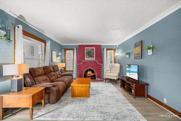 $305,000 | 644 Columbia Avenue, Elgin, IL 60120