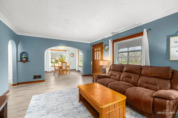 $305,000 | 644 Columbia Avenue, Elgin, IL 60120